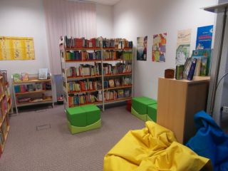 stadtbibliothek-elsterberg-leseecke.JPG